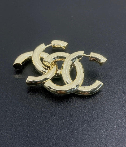18K Chanel Gold Earrings