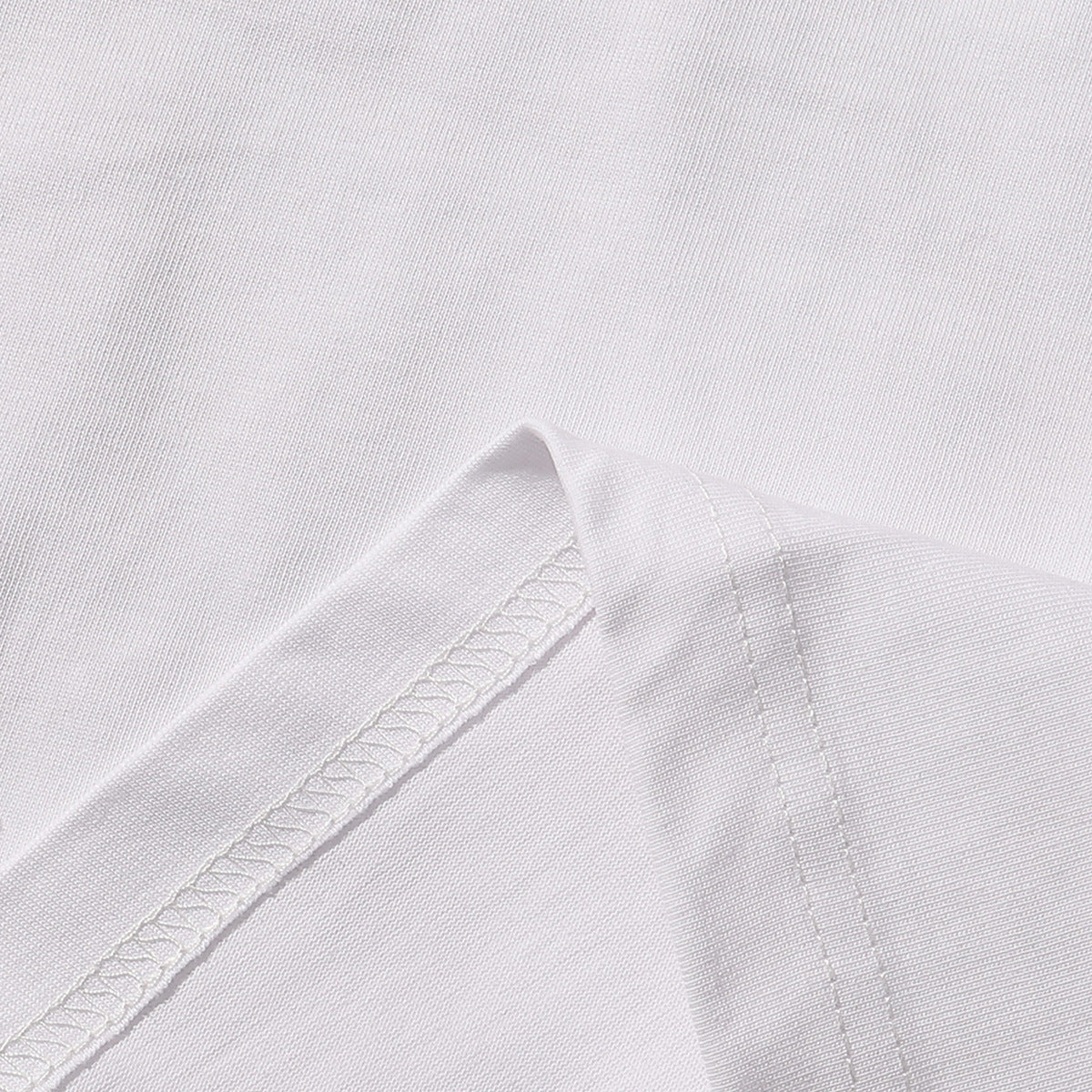 AMRI Oval T-Shirts