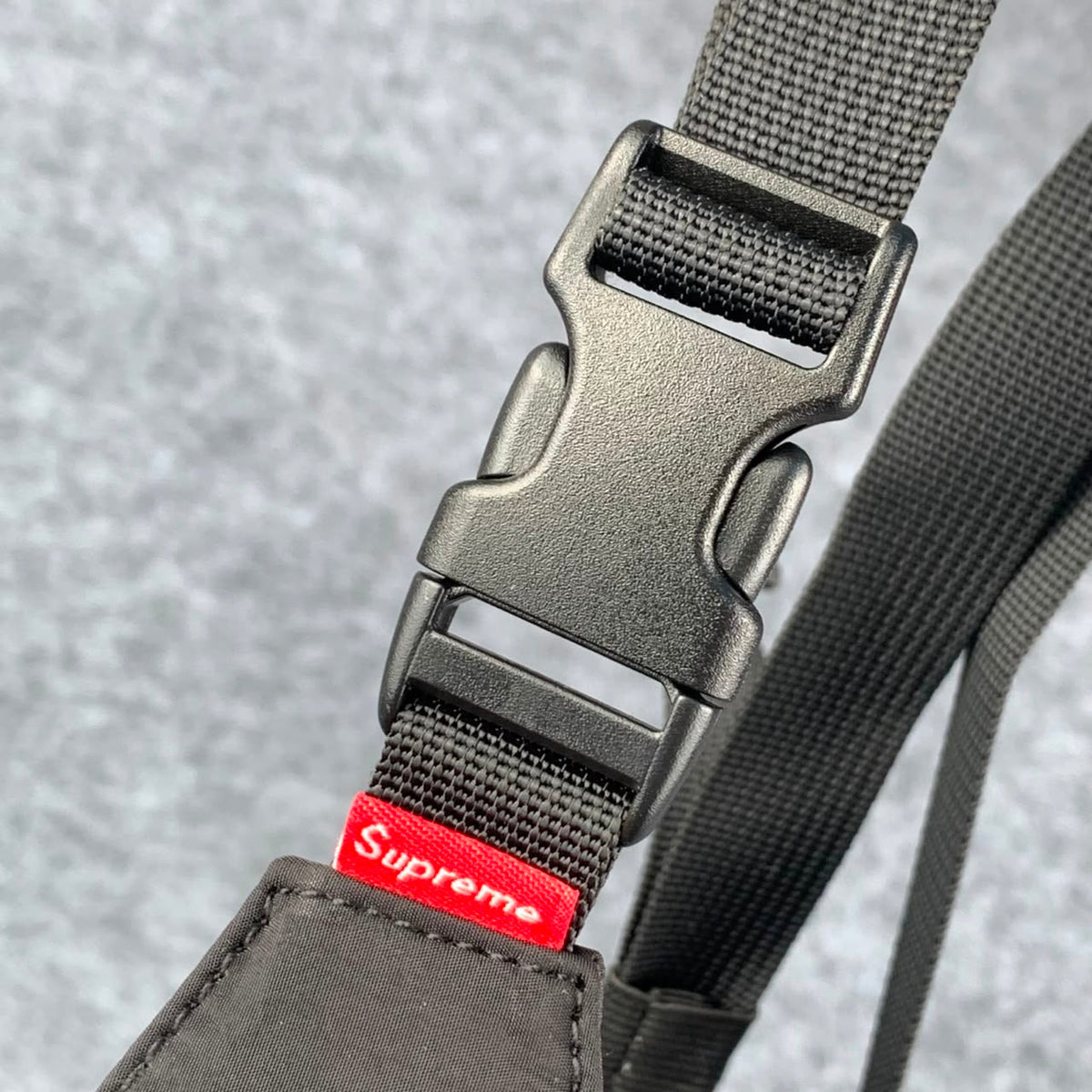 Supreme Waist Bag 'Black' (FW20)