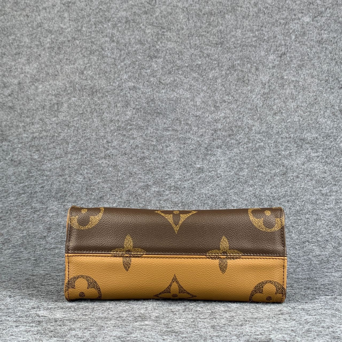 LV ONTHEGO GM GIANT REVERSE BROWN