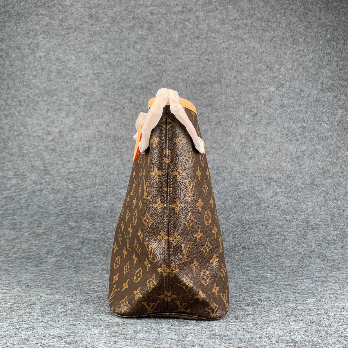 LV NEVERFULL GM PIVOINE LINING