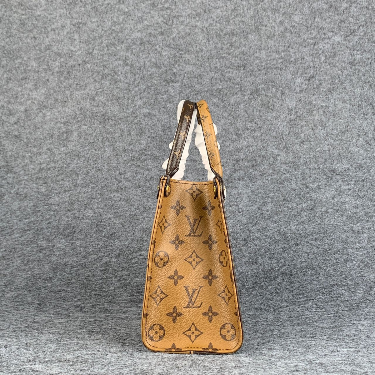 LV ONTHEGO GM GIANT REVERSE BROWN
