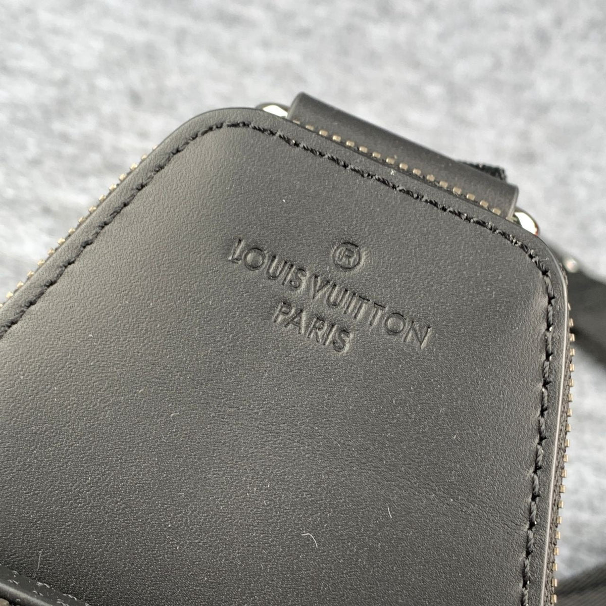 LV Avenue Sling Bag Monogram