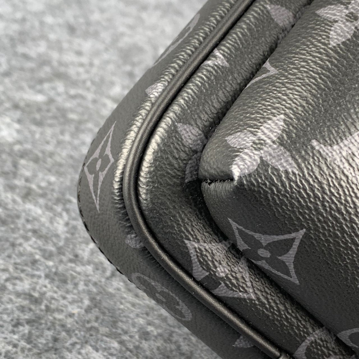 LV Avenue Sling Bag Monogram