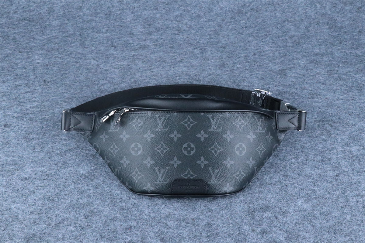 LV Discovery Bumbag Pm 'Black Monogram Eclipse Canvas'