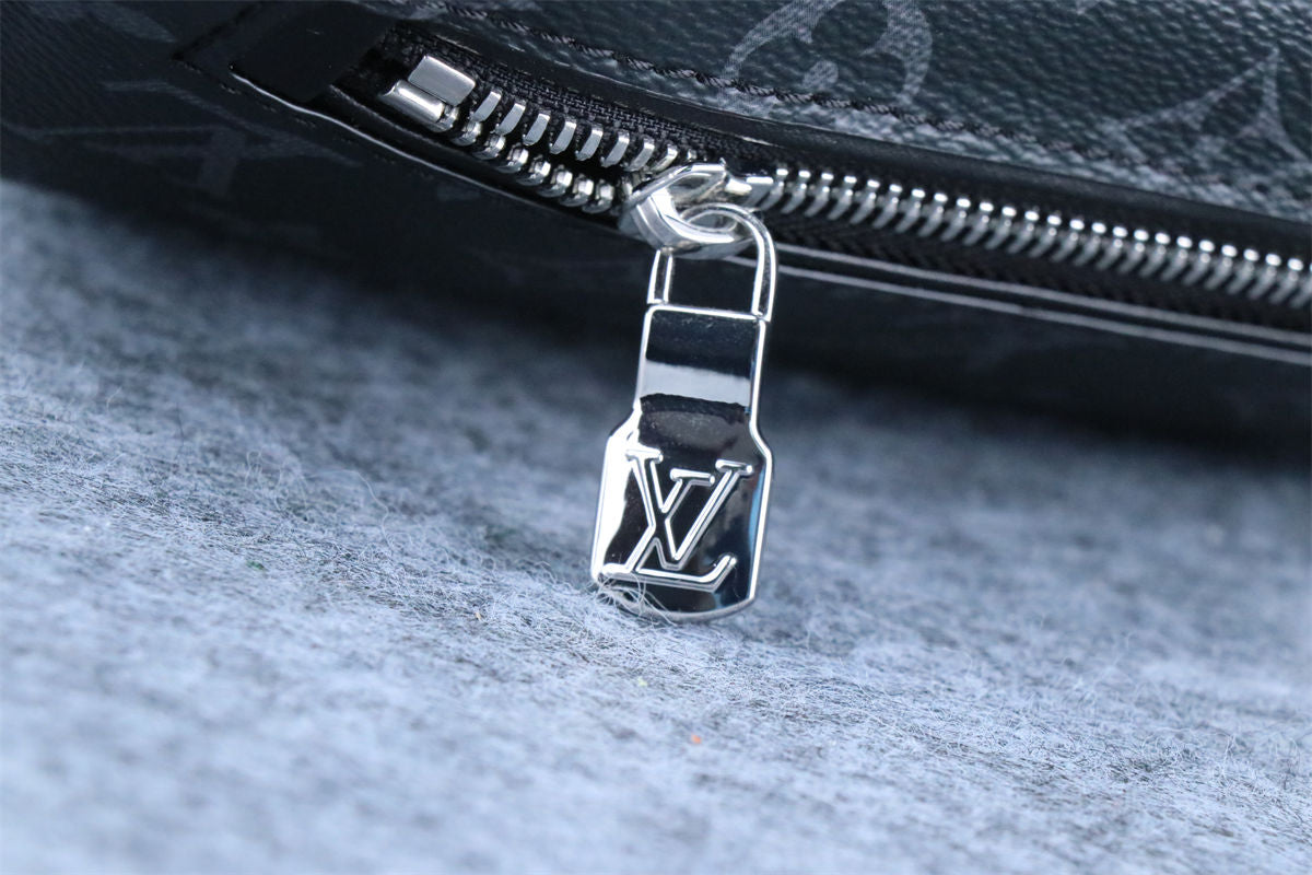 LV Discovery Bumbag Pm 'Black Monogram Eclipse Canvas'