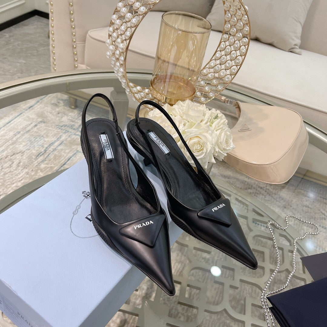 Prada Patent Leather Slingback Heels – Spring/Summer Collection – 2022