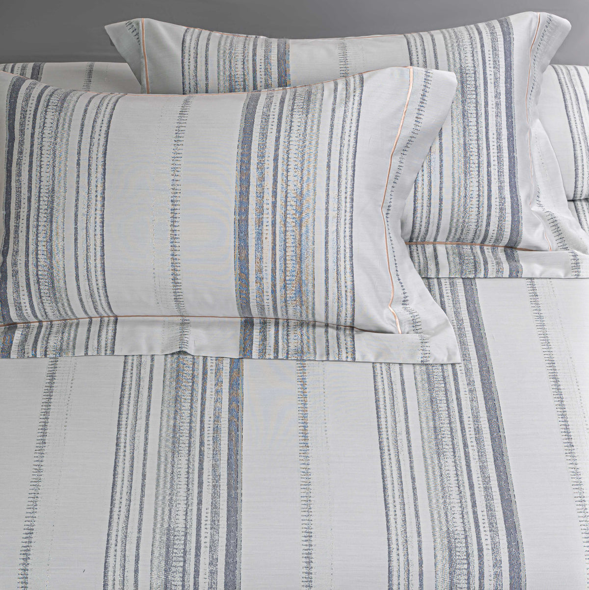 Hotel Grand Pima Cotton & Silk Jacquard Four-Piece Bedding Set