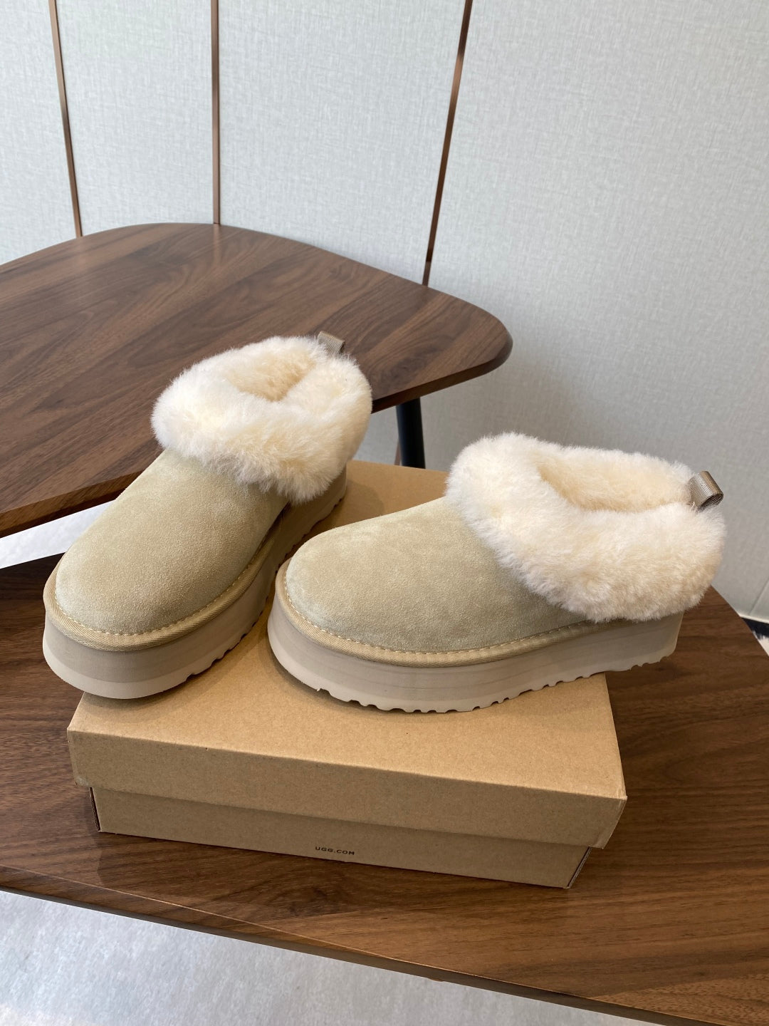UGG Tazzler Sheep Wool Slippers – Autumn/Winter Collection