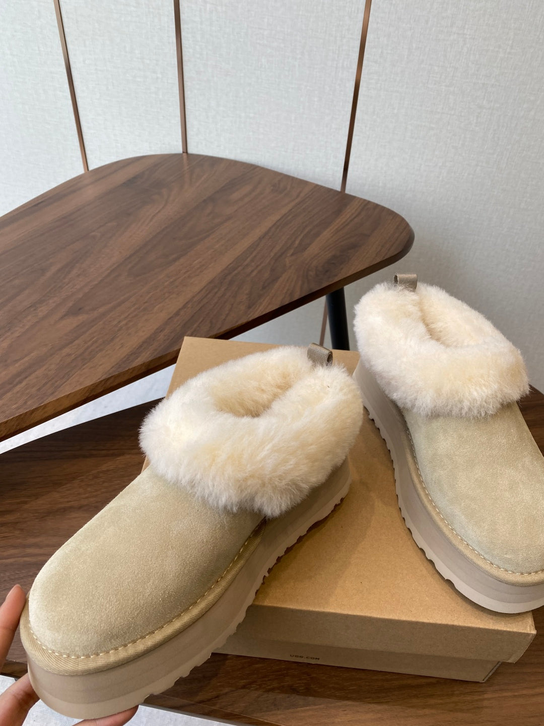 UGG Tazzler Sheep Wool Slippers – Autumn/Winter Collection