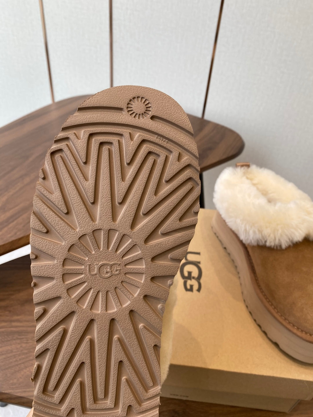 UGG Tazzler Sheep Wool Slippers – Autumn/Winter Collection