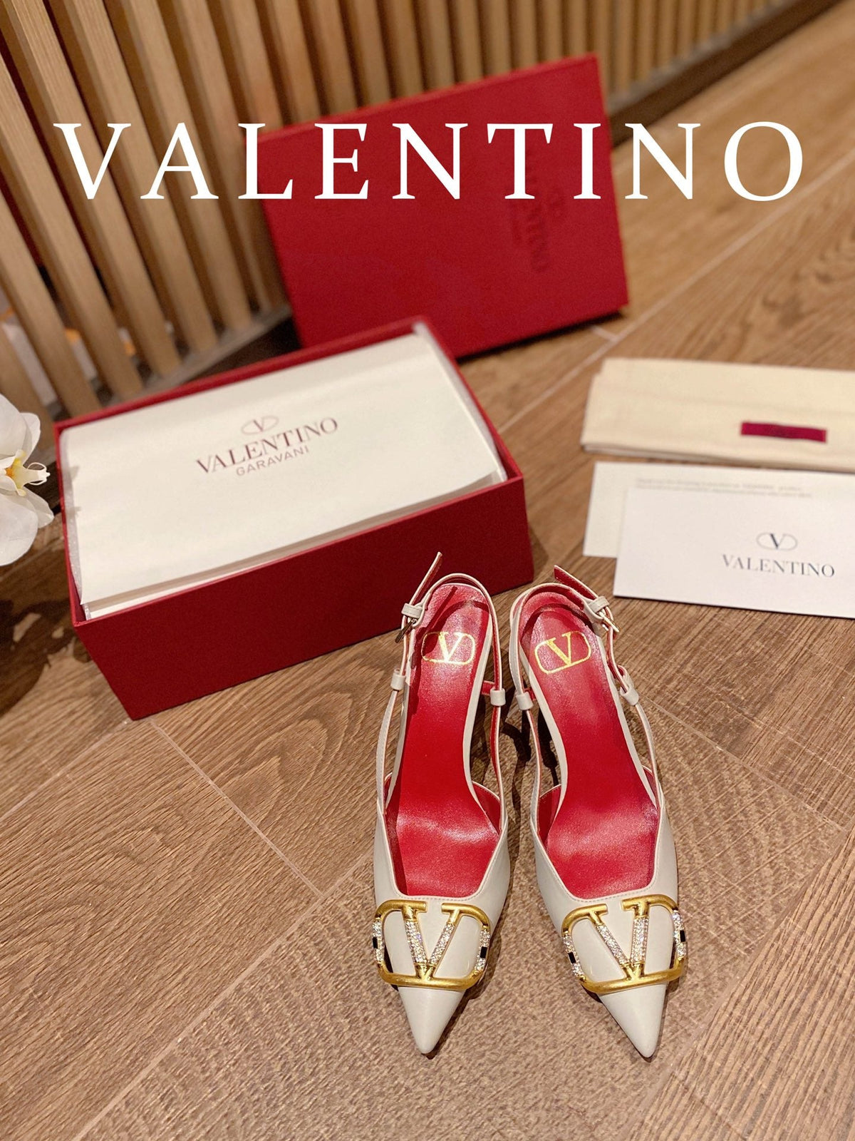 Valentino VLogo Signature Leather Pumps – 2022 Collection