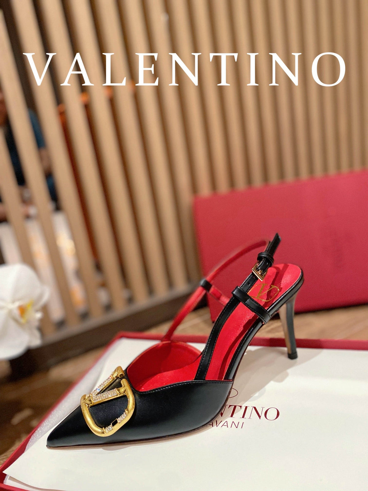 Valentino VLogo Signature Leather Pumps – 2022 Collection