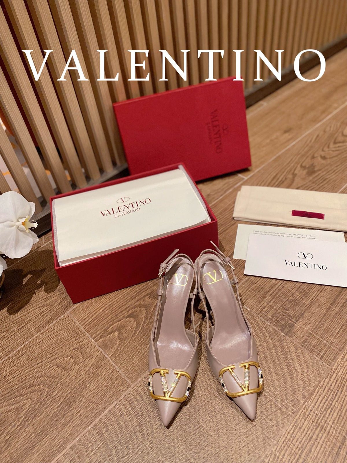 Valentino VLogo Signature Leather Pumps – 2022 Collection