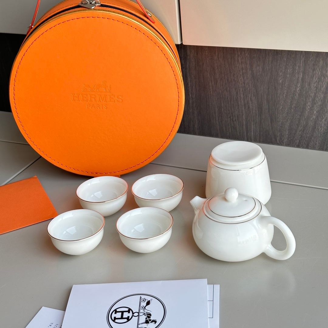 Hermes Lamb Fat Jade Travel Tea Set