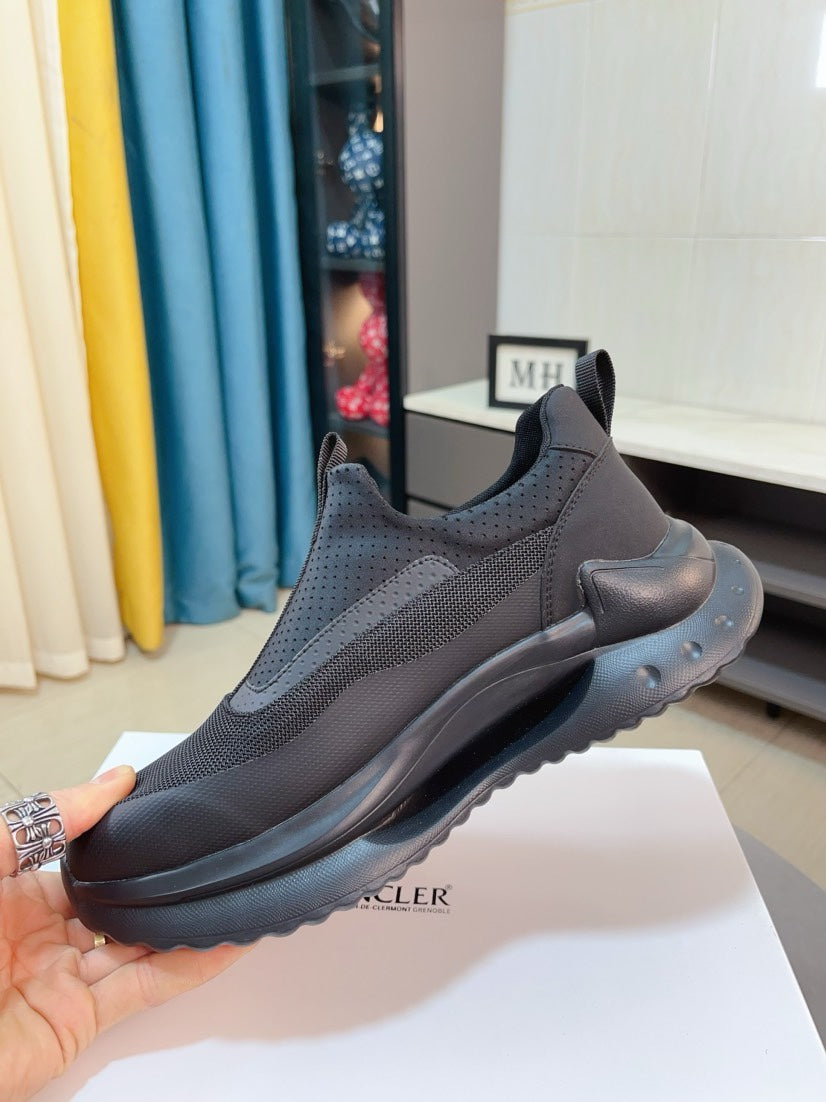 Moncler Calfskin Lace-Up Casual Sneakers