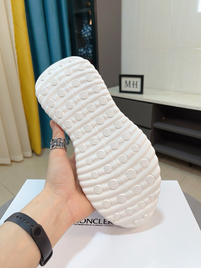 Moncler Calfskin Lace-Up Casual Sneakers