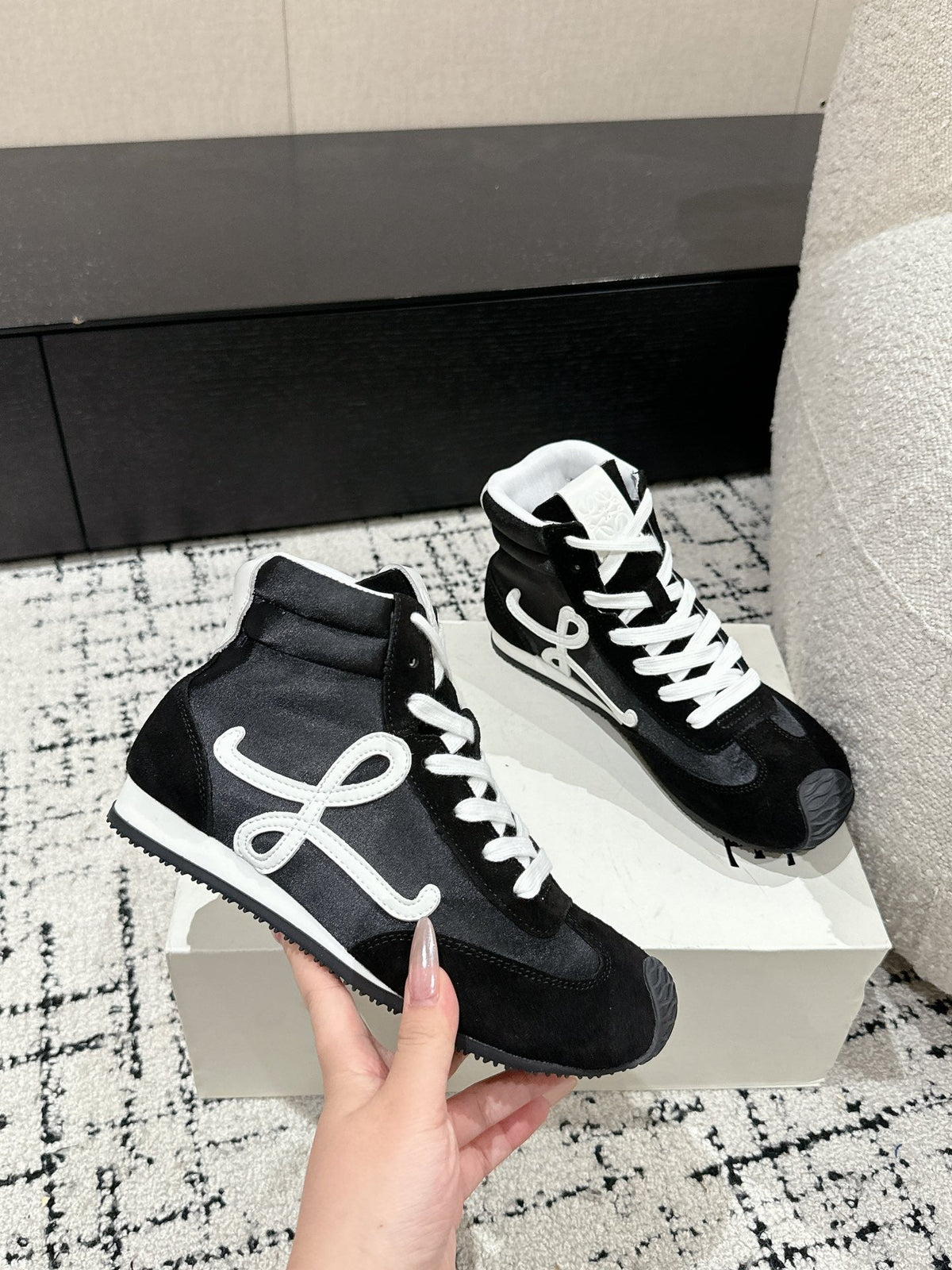 Loewe Flow Runner 2.0 Runway Sneakers – 25SS
