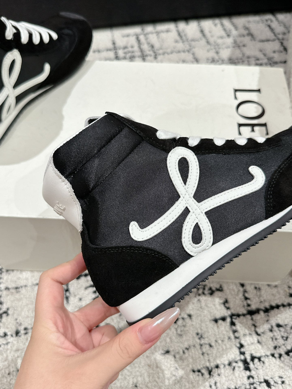 Loewe Flow Runner 2.0 Runway Sneakers – 25SS