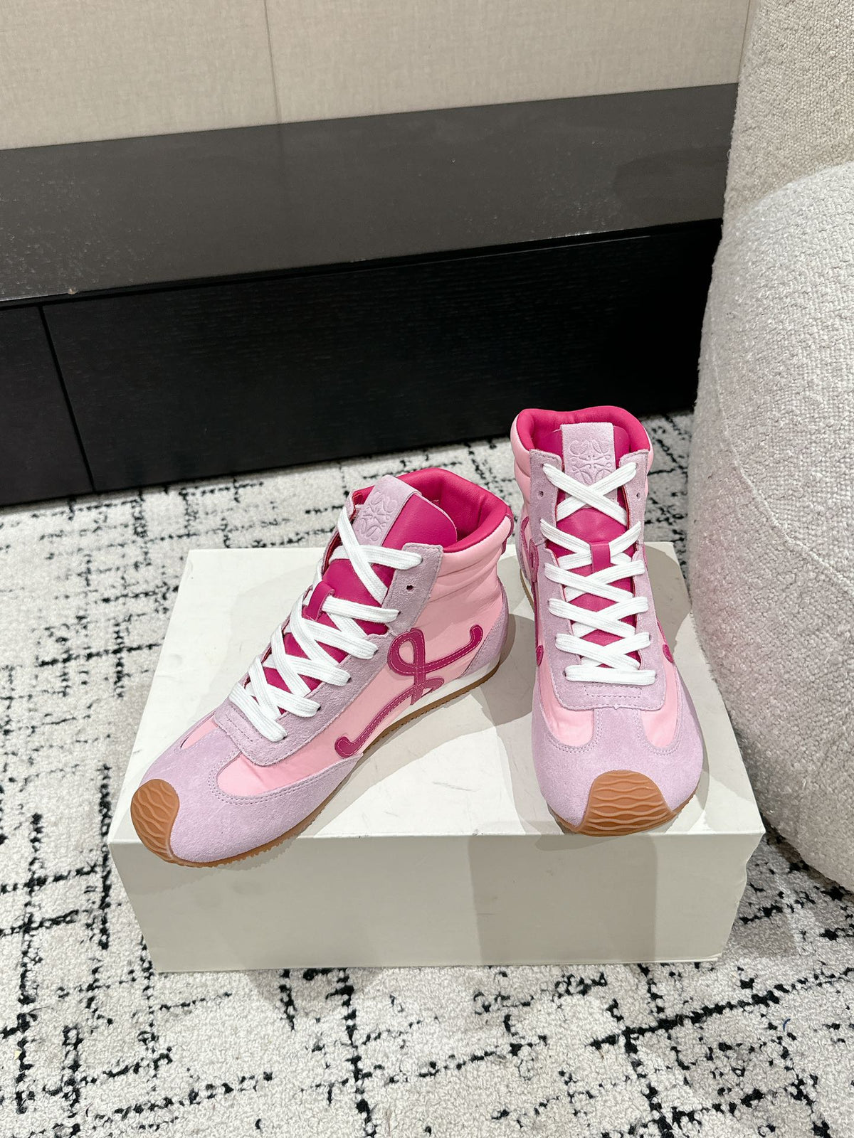 Loewe Flow Runner 2.0 Runway Sneakers – 25SS