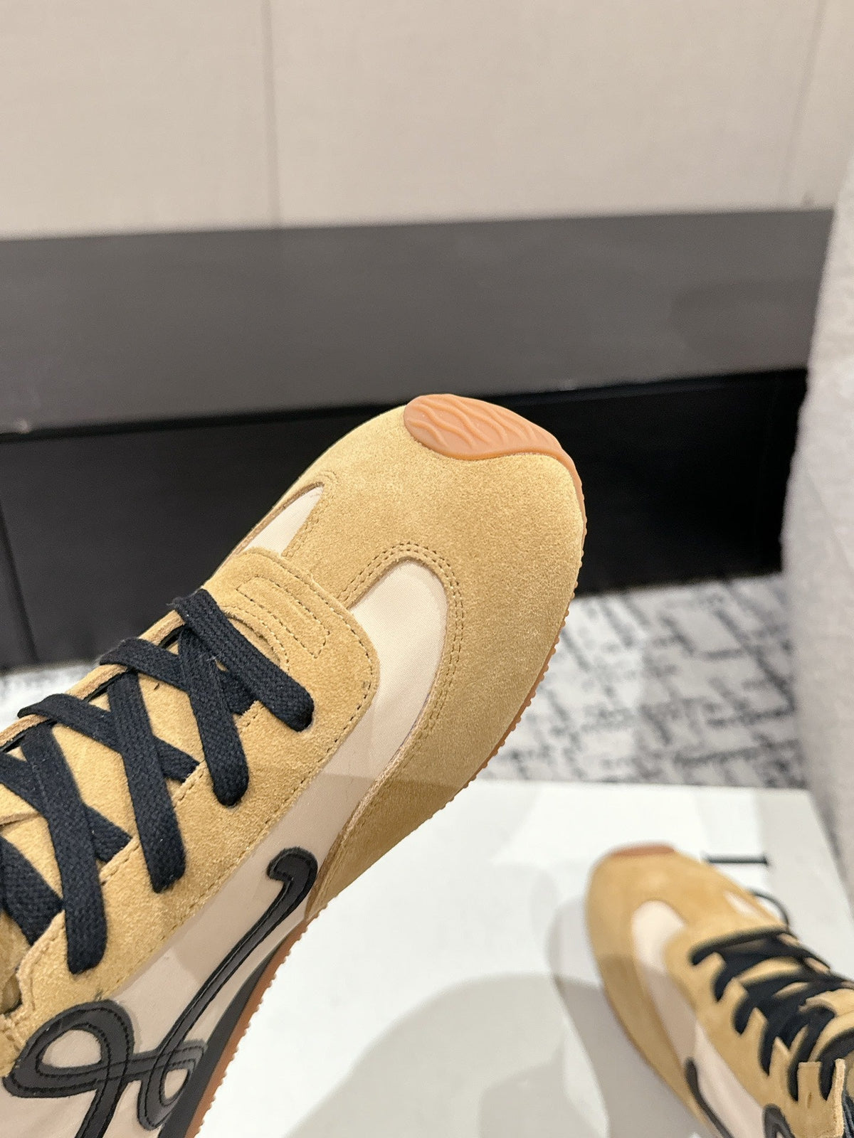 Loewe Flow Runner 2.0 Runway Sneakers – 25SS