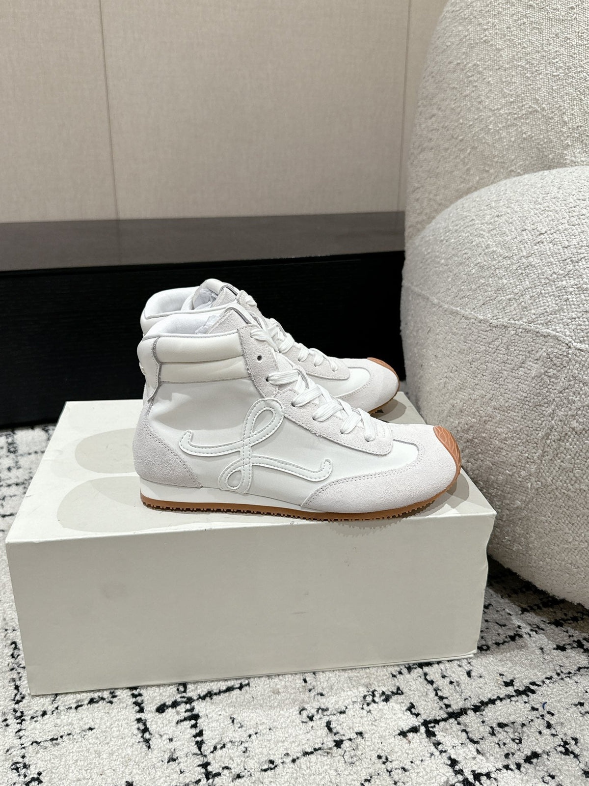 Loewe Flow Runner 2.0 Runway Sneakers – 25SS