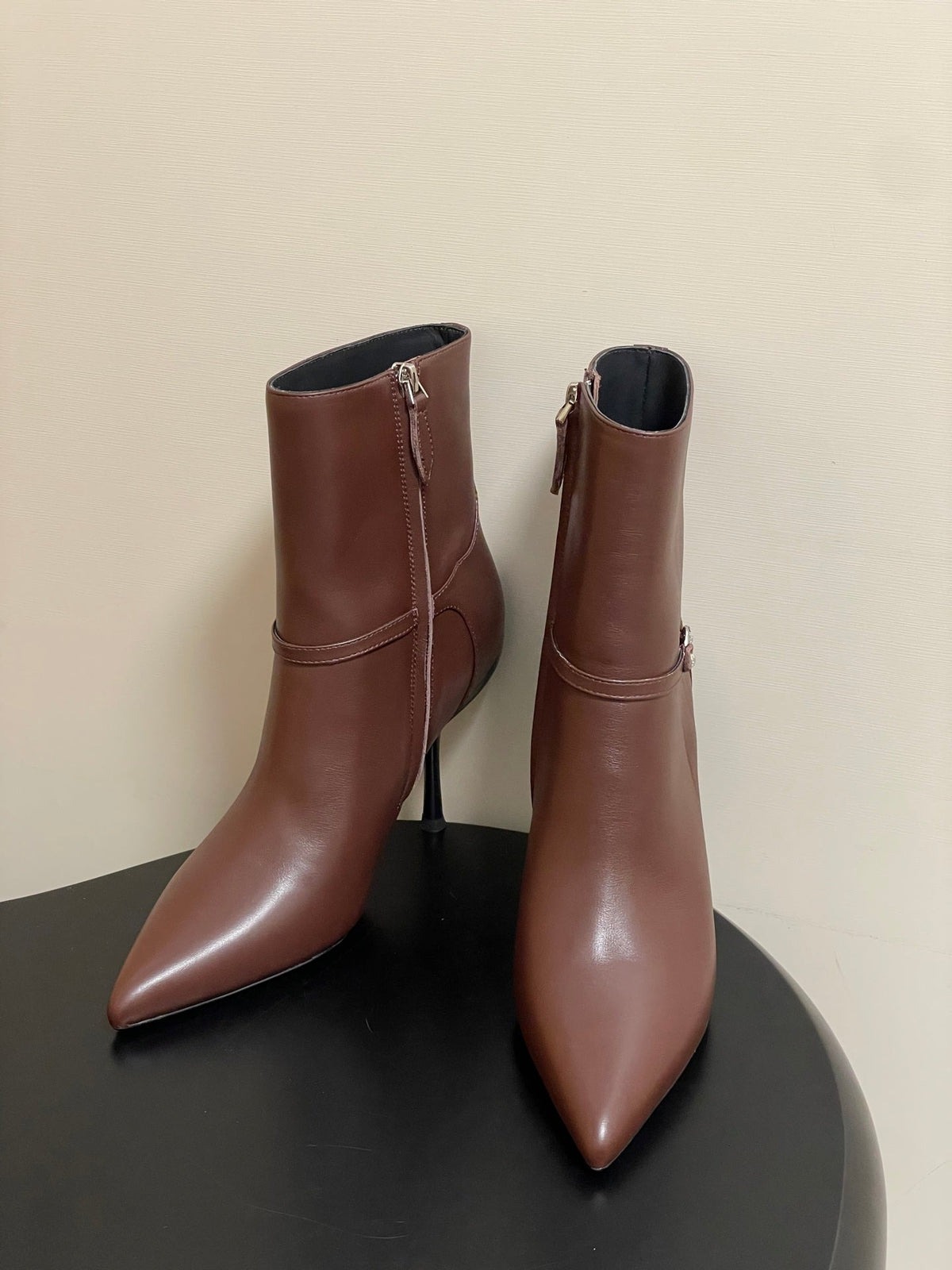 Louis Vuitton Legacy Pointed-Toe Ankle Boots – 25SS