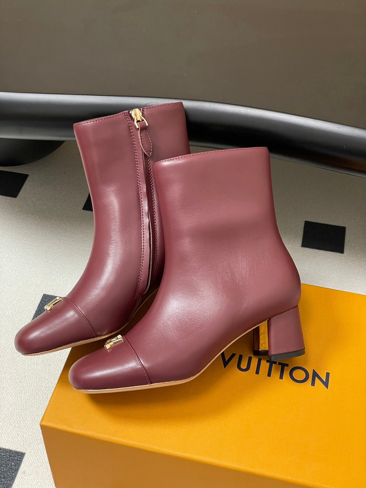 Louis Vuitton LV Swing Metal Heel Ankle Boots – 25SS Autumn/Winter Collection