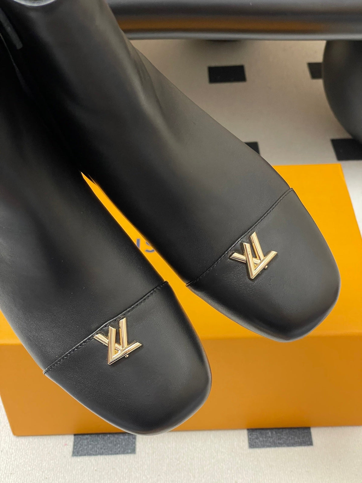 Louis Vuitton LV Swing Metal Heel Ankle Boots – 25SS Autumn/Winter Collection
