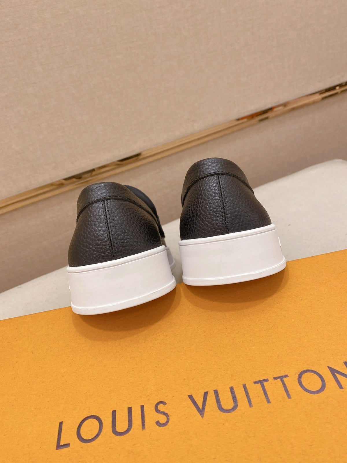 Louis Vuitton New Release Luxury Leather Loafers