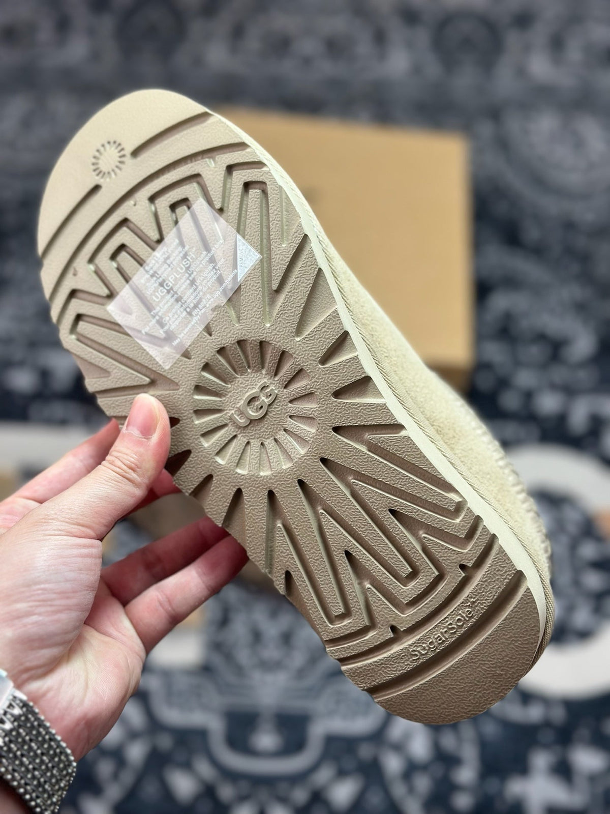 UGG Tazz Platform Snow Boots