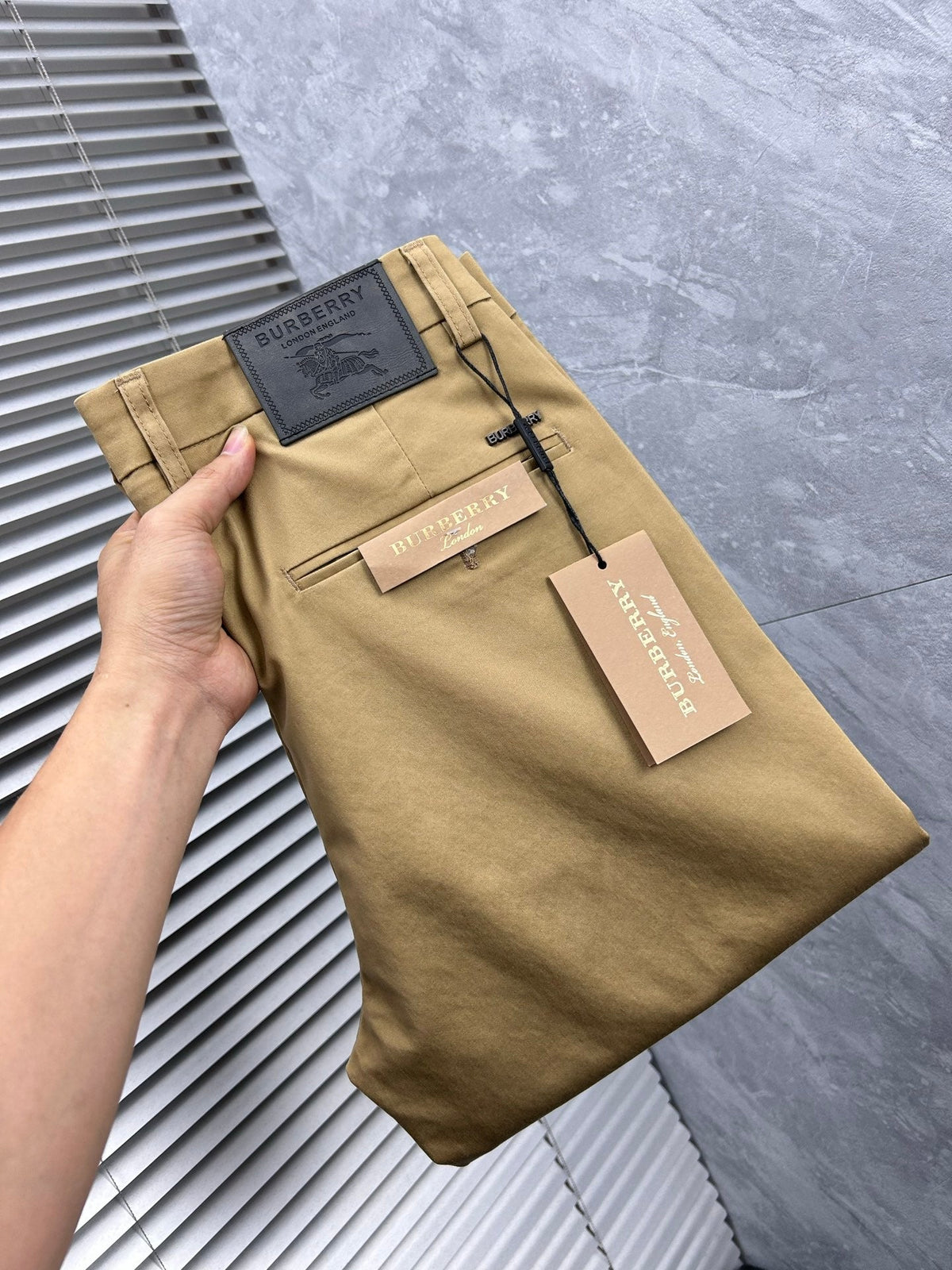 Burberry Tailored Casual Trousers – 2025SS