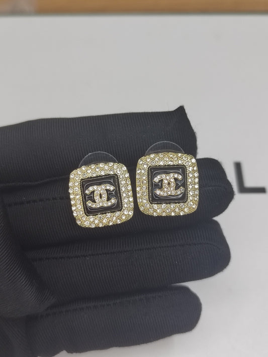 18K Chanel Diamond Square Black Earrings