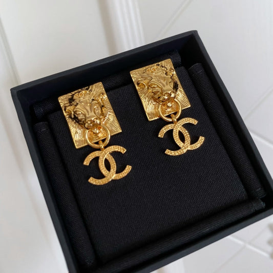 18K Chanel Lion Sharp Earrings