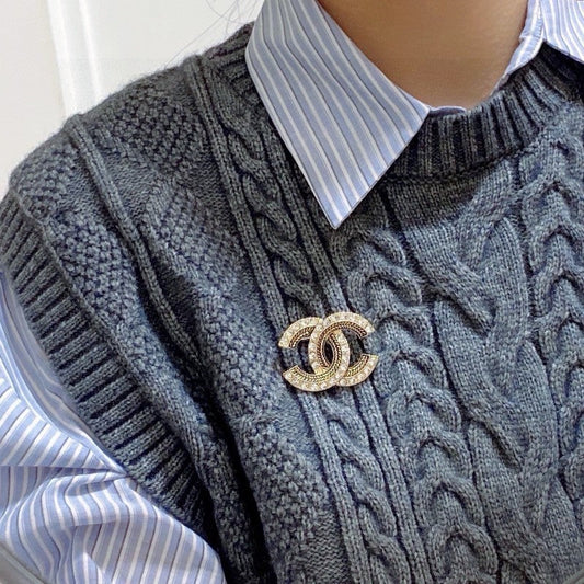 18K Chanel Diamond Gold Brooch