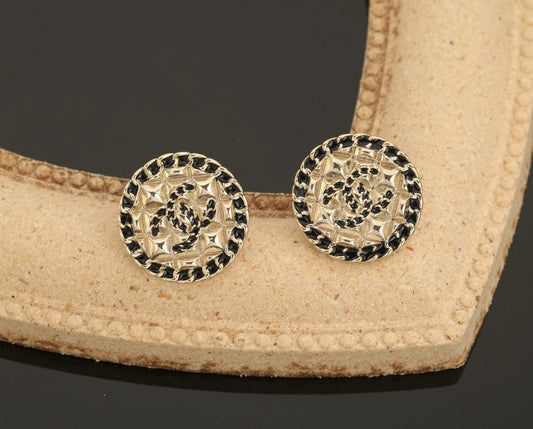 18K Chanel Diamond Round Earrings