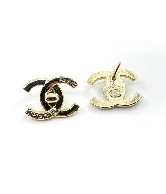 18K Chanel Gold Earrings