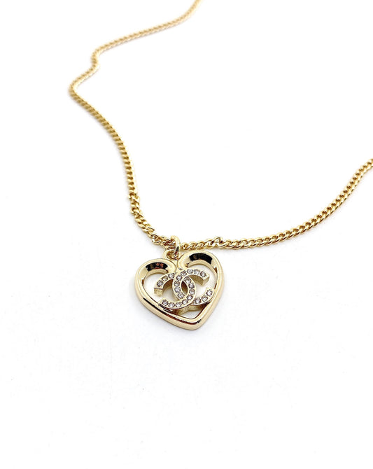 18K Chanel Heart Pendant Chain Necklace