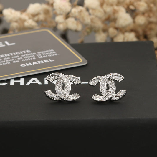 18K Chanel Diamonds Earrings