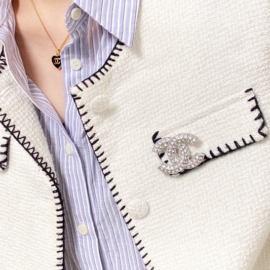 18K Chanel Diamonds Brooch