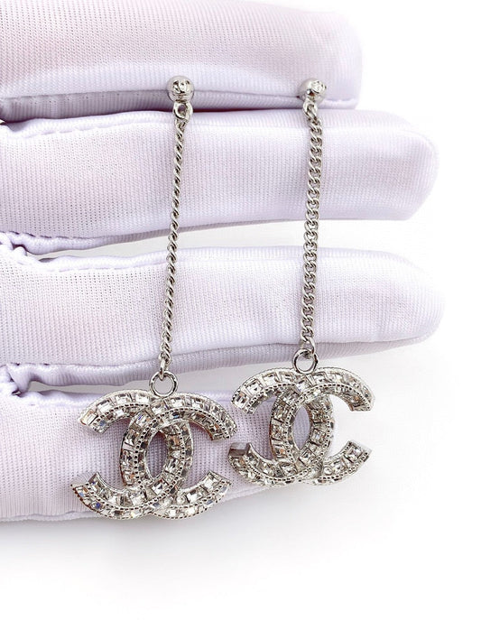 18K Chanel Long Crystals Earrings