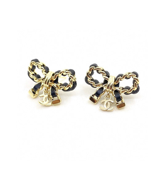 18K Chanel Bow Tie Strass Earrings