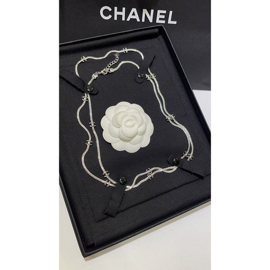 18K Chanel 24B Flowers Long Necklace