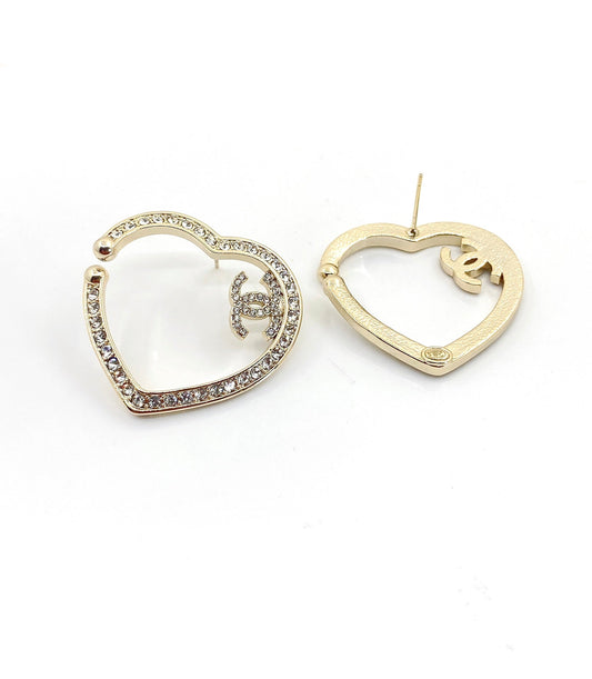 18K Chanel Diamond Heart Earrings