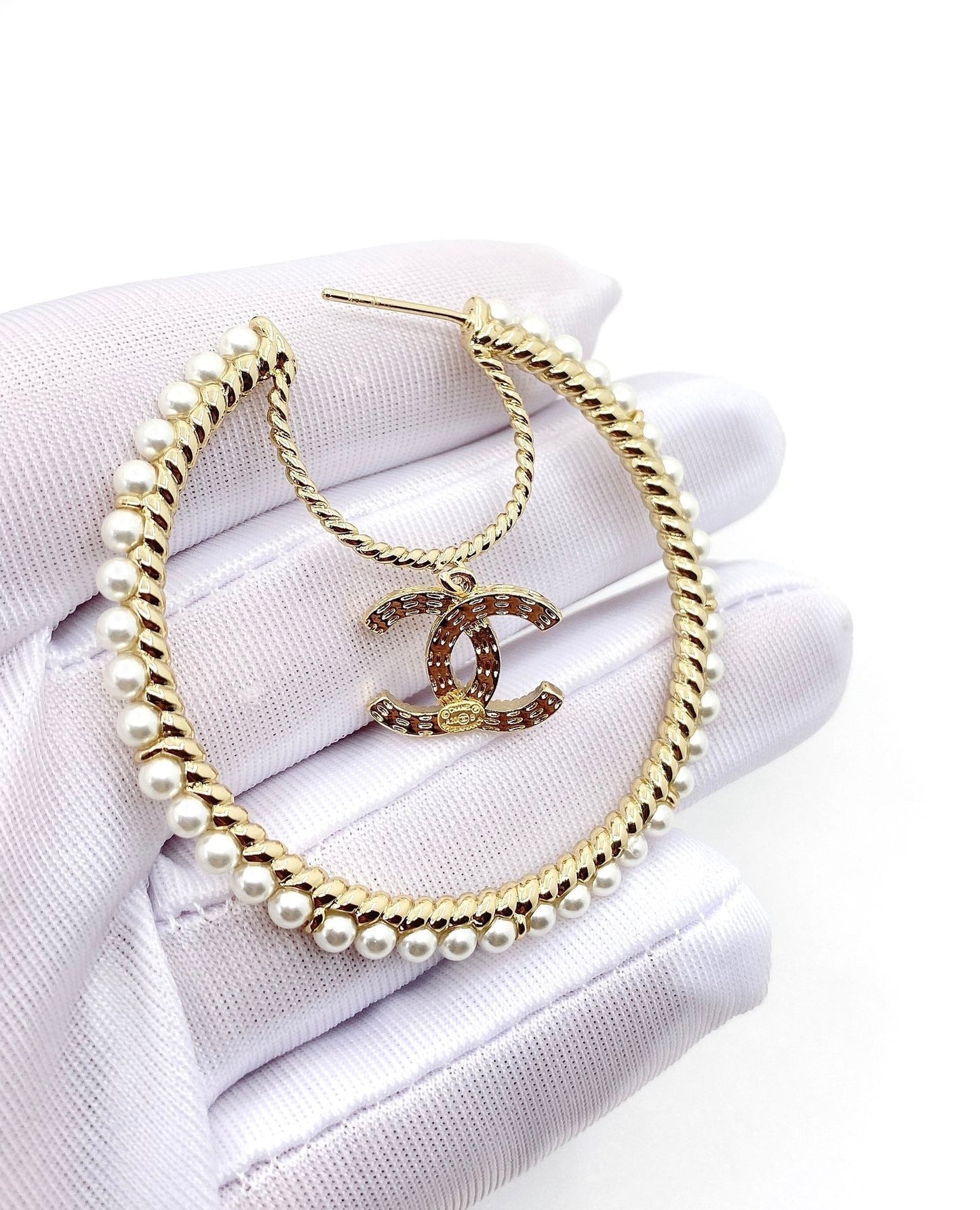 18K Chanel Circle Earrings