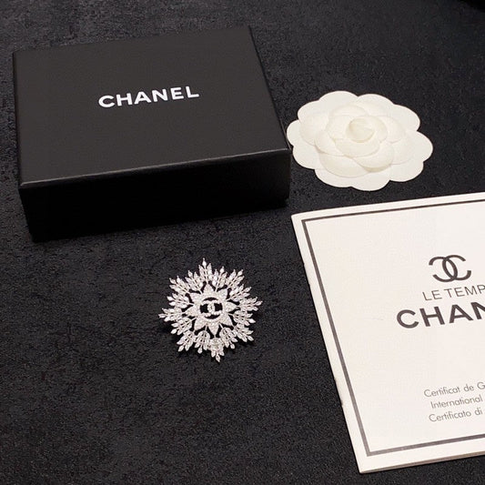 18K Chanel Flower Crystal Brooch