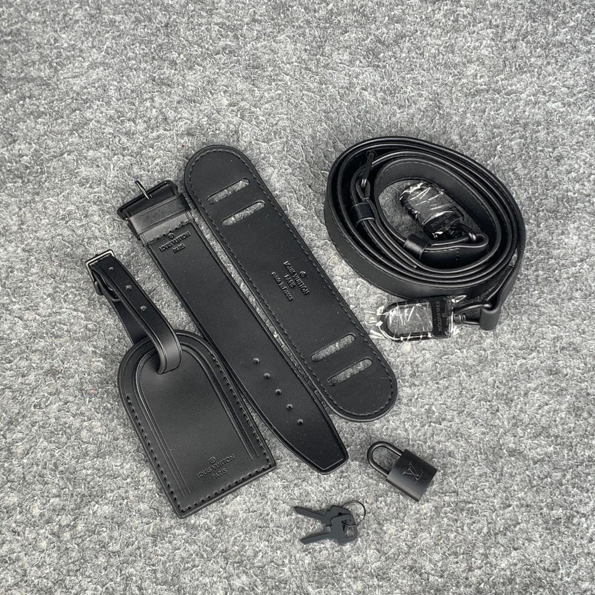 LV KEEPALL BANDOULIERE  GRAPHITE 50 BLACk