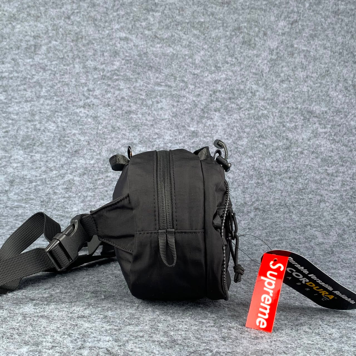 Supreme Waist Bag 'Black' (FW20)