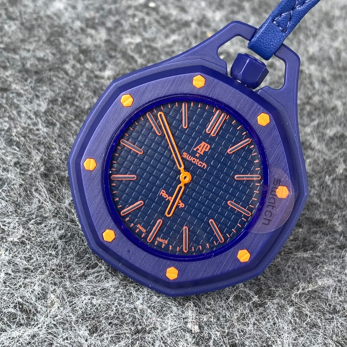 AP x Swatch Royal Pop ‘Orenji Hachi’
