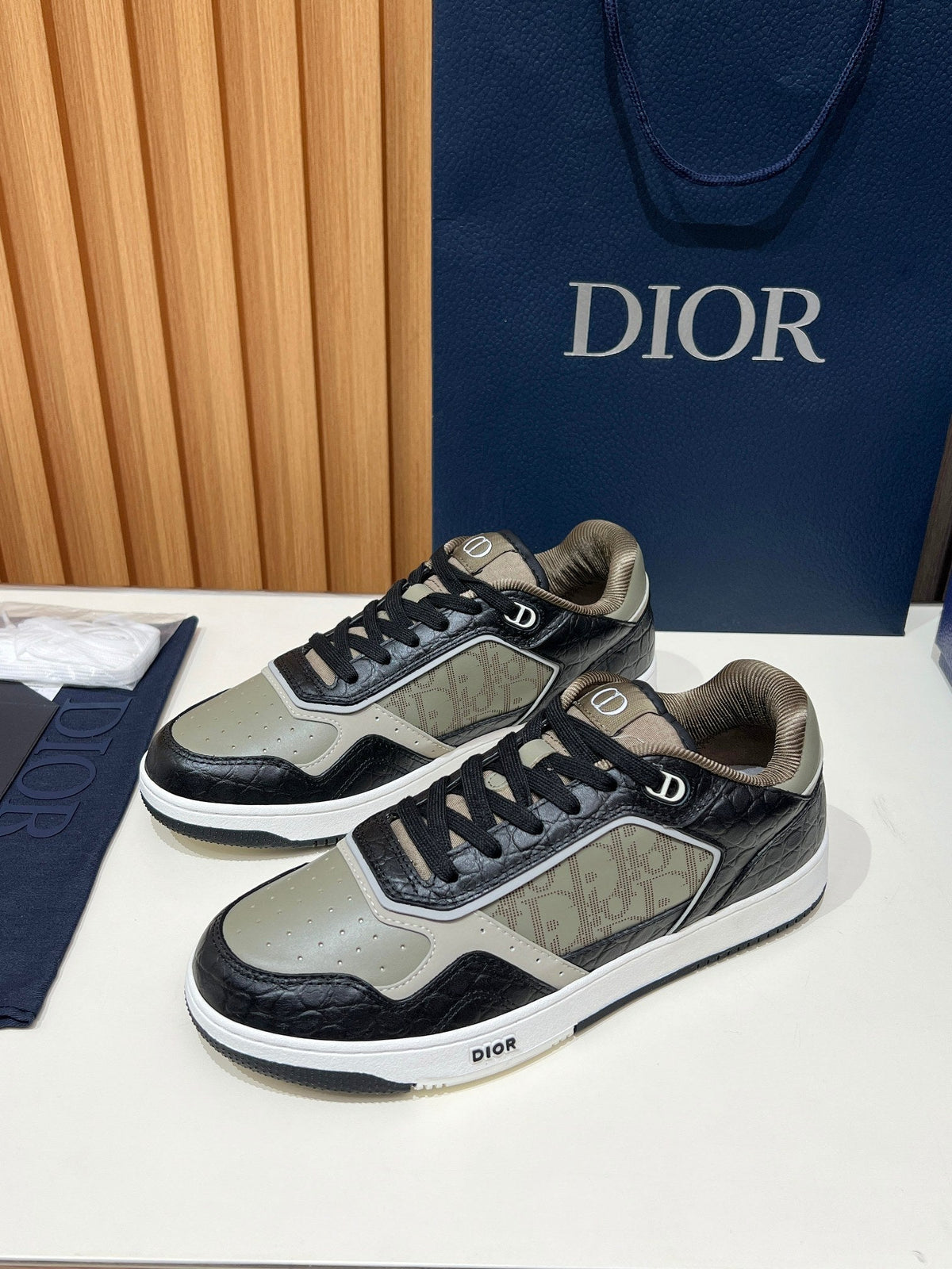 Dior B27 Unisex Sneakers – 2025 Collection